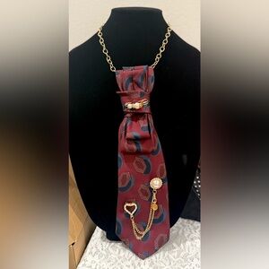 Gold-Accented Burgundy Pattern Pendant Necklace - All silk#17